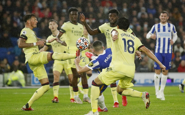  阿森纳连胜遭终结，西汉姆联客场顽强逼平  