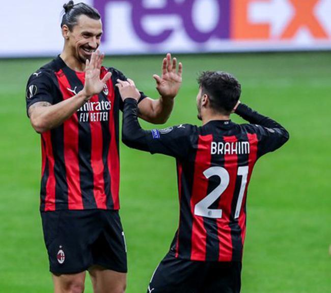  AC米兰边翼齐飞，莱奥与萨勒马克斯两翼连线建功