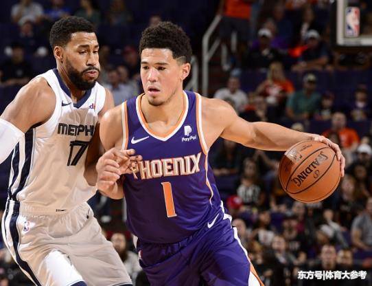  布克手感火热太阳全民皆兵轻取开拓者延续强势表现  